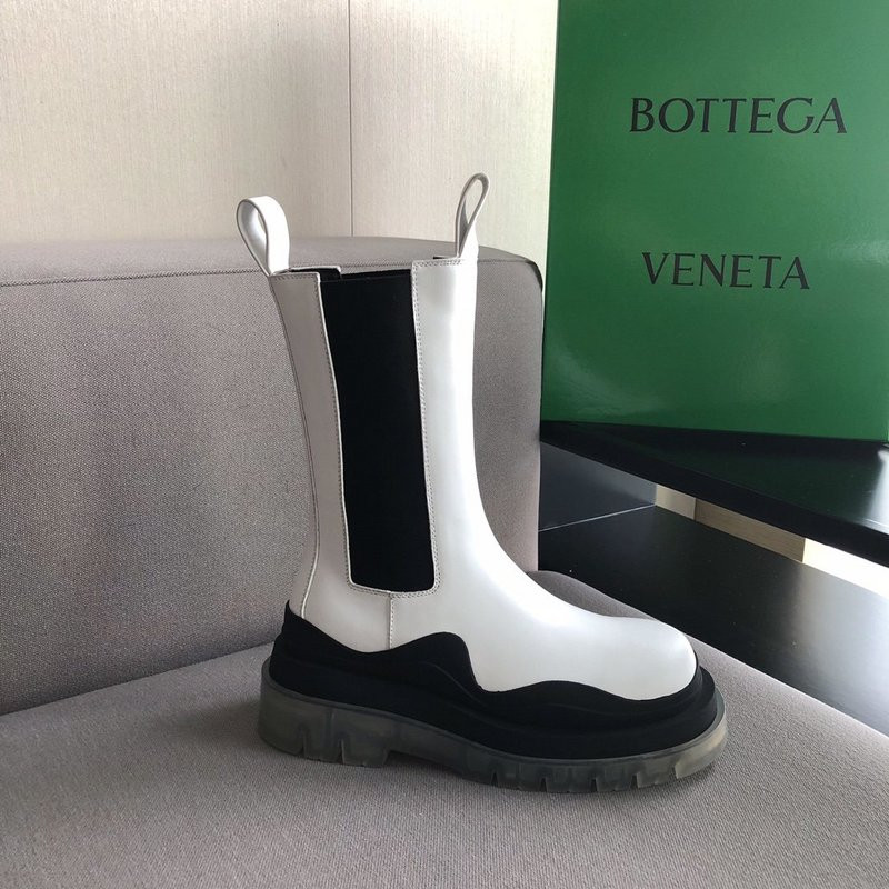 b0tte*a Ven*ta sneaker