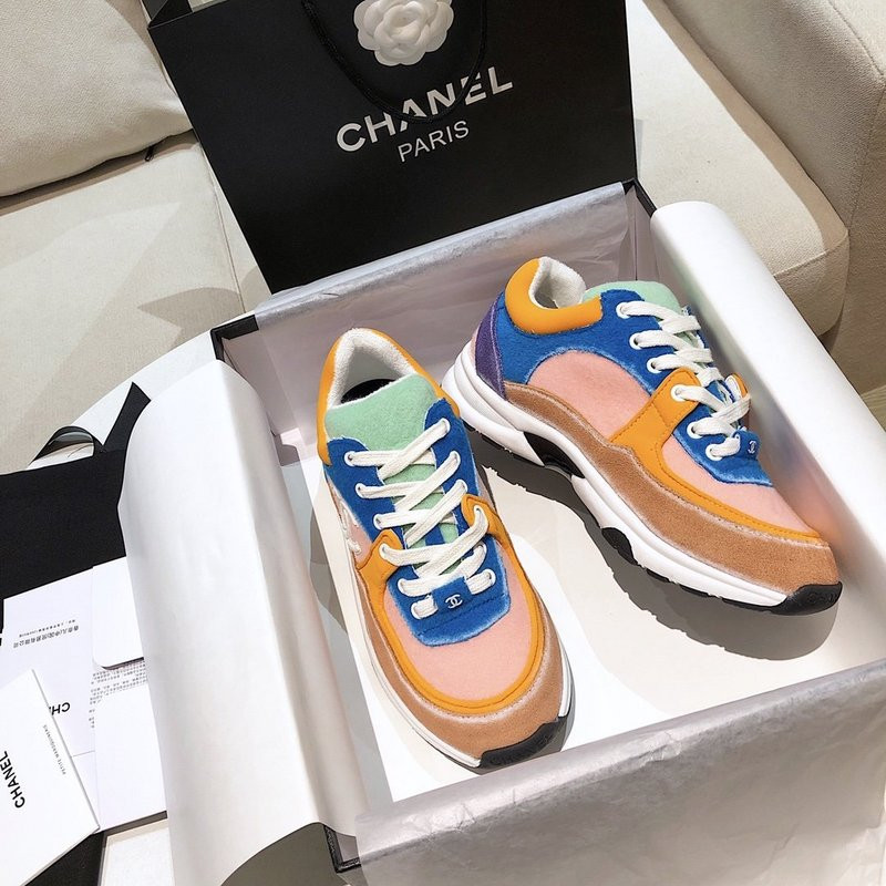 Ch**el sneaker