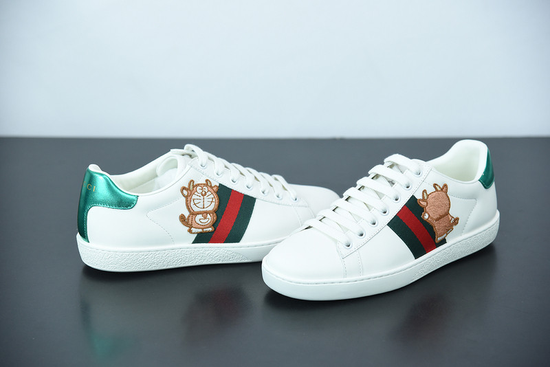 G*u*i sneaker