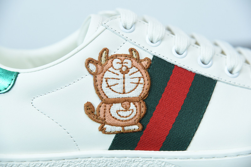 G*u*i sneaker