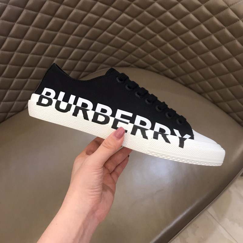 Bv*b*rry sneaker
