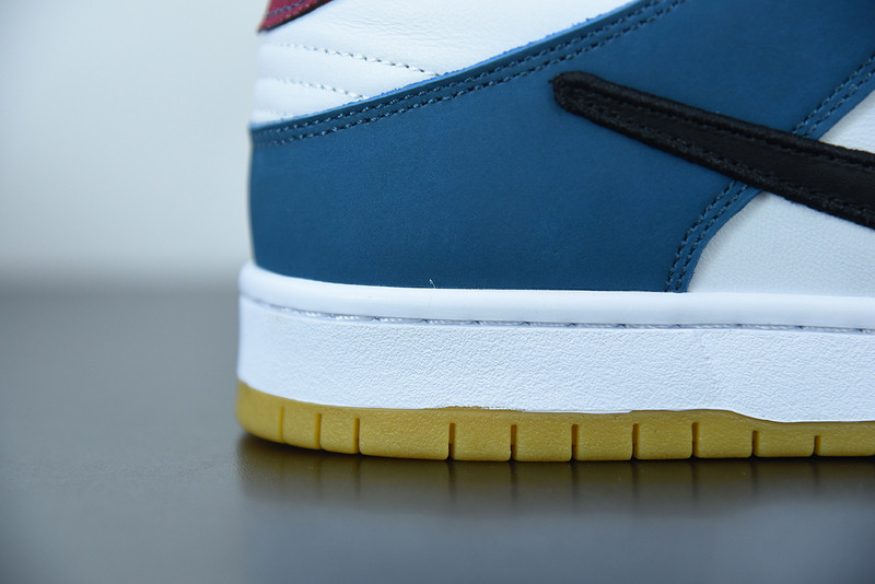 PARRA X NIKE SB DUNK LOW DH7695-100