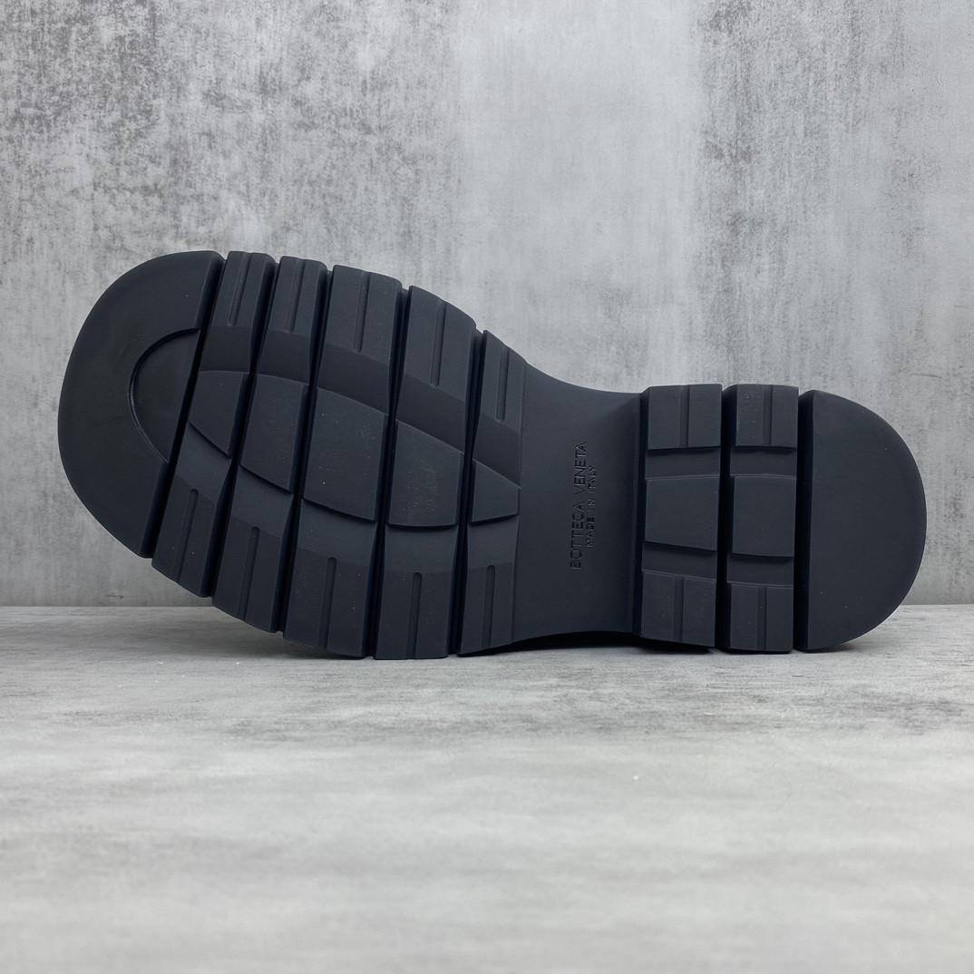 bo*te*ga Ve*ne*ta sneaker