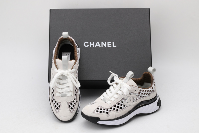 Ch**el sneaker