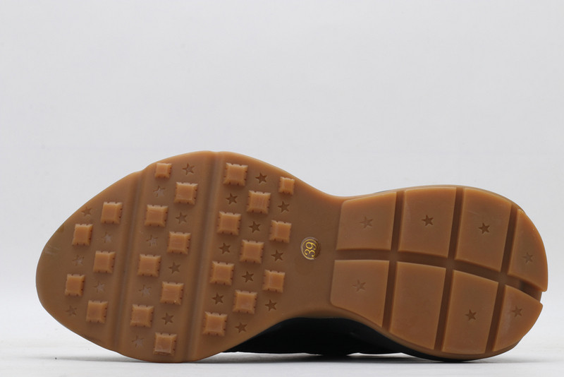 G*u*i rhyton sneaker