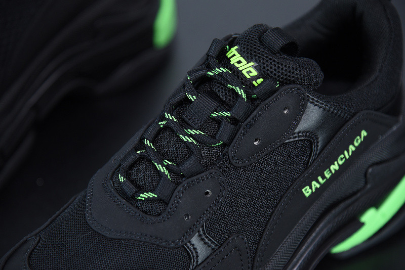 BC TRIPLE S TRAINER 524039 W2PW1 4881