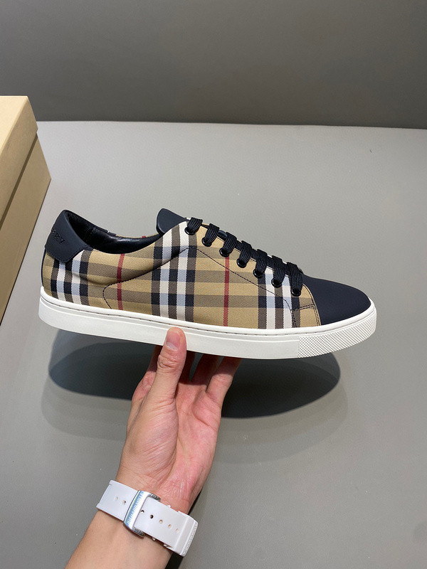 Bv*b*rry sneaker