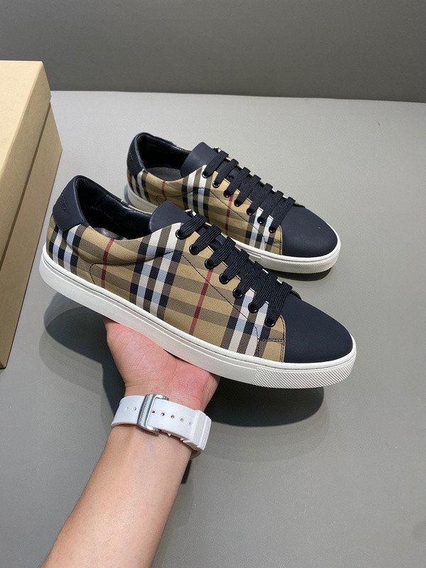 Bv*b*rry sneaker