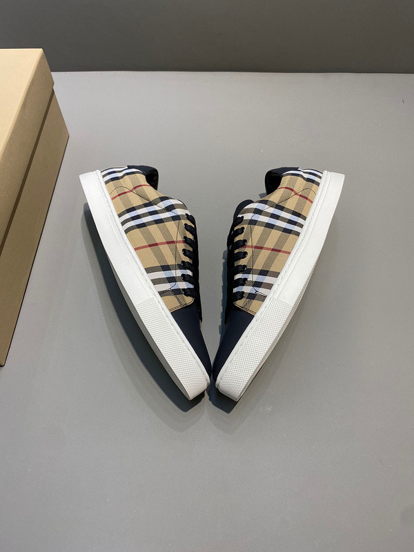Bv*b*rry sneaker