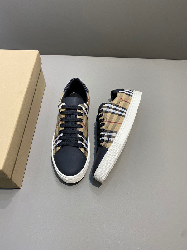 Bv*b*rry sneaker