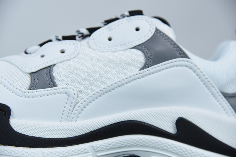 BC TRIPLE S TRAINER 536737 W0901 9089