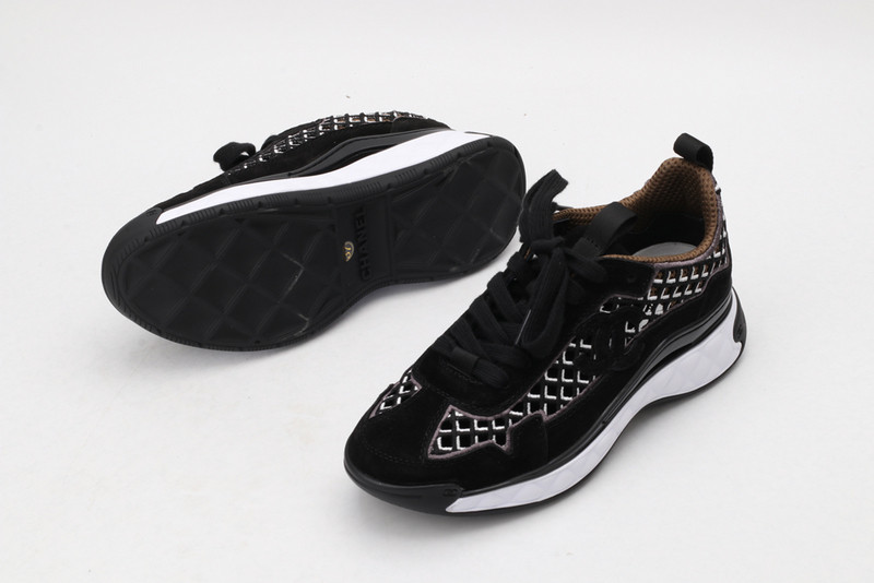 Ch**el sneaker