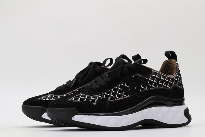 Ch**el sneaker