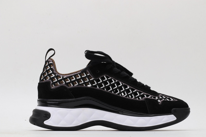 Ch**el sneaker