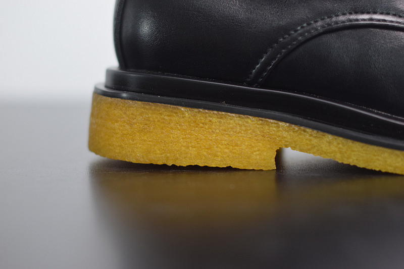 b0tte*a Ven*ta sneaker