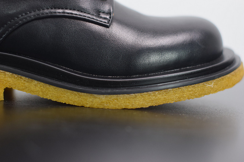 b0tte*a Ven*ta sneaker