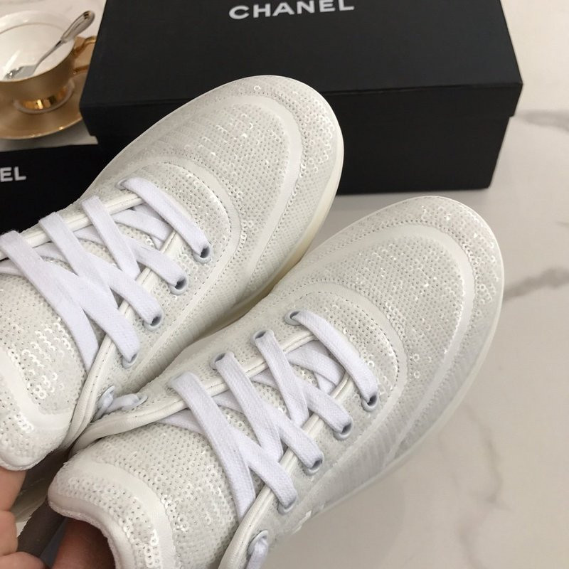 Ch**el sneaker