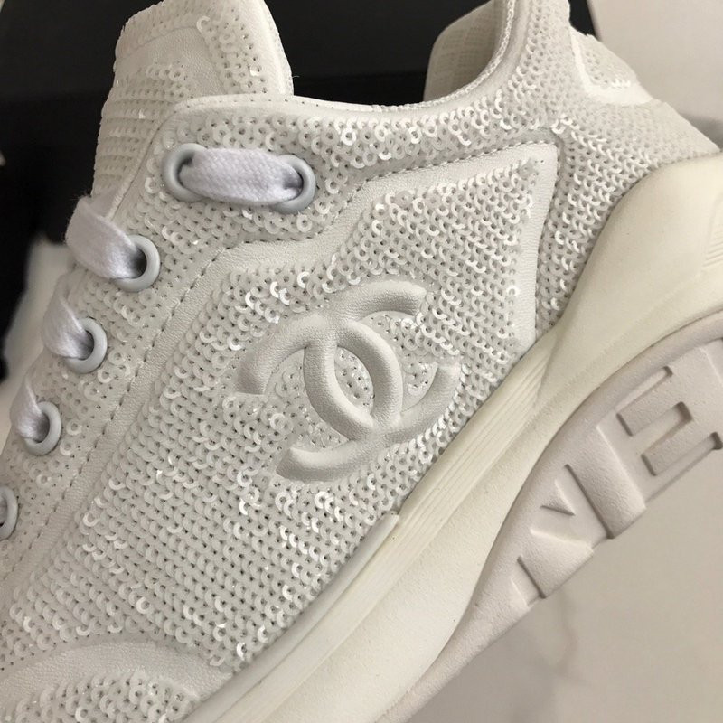 Ch**el sneaker