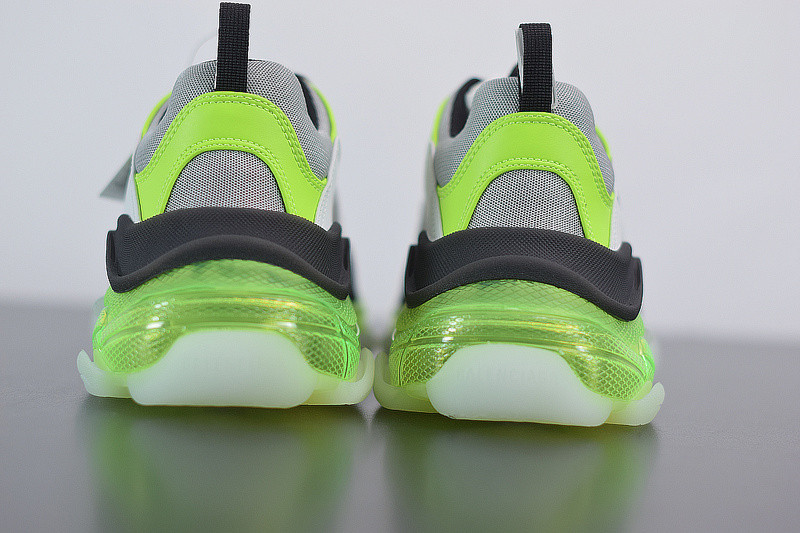 BC TRIPLE S TRAINER 541624 W2FR1 8297
