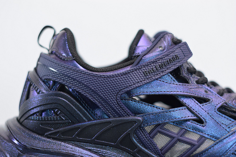 BC TRACK SNEAKER