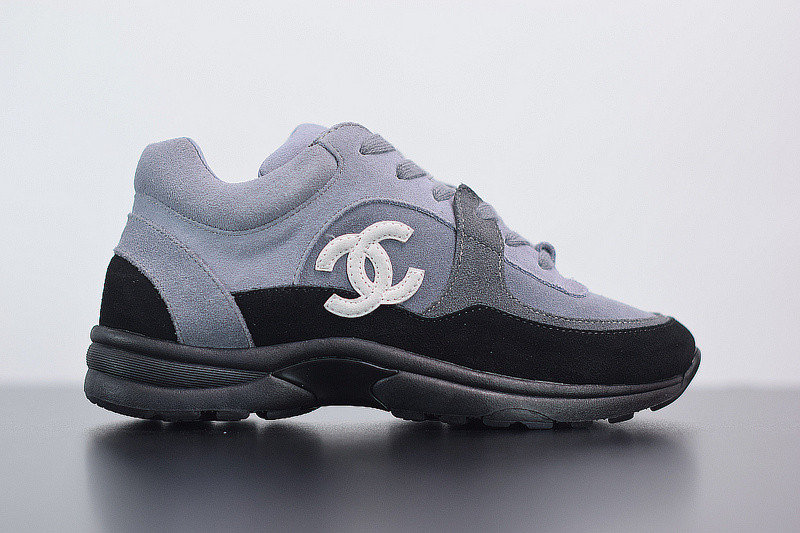 Ch**el sneaker