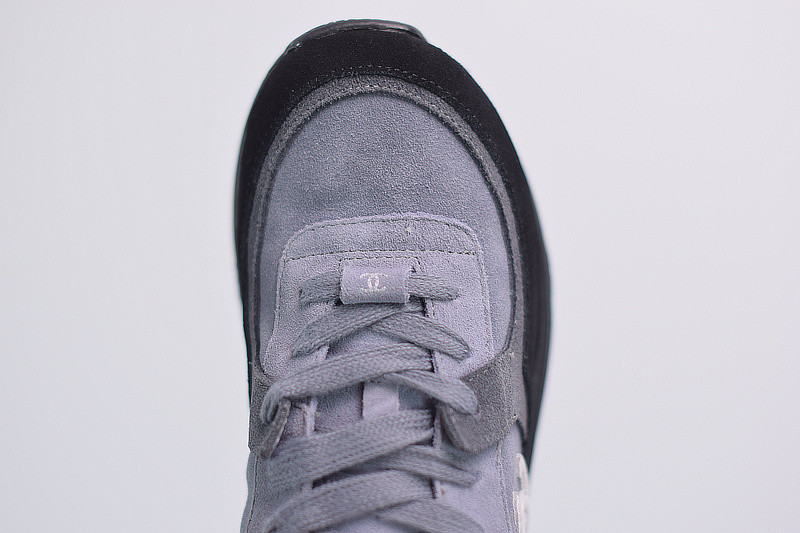 Ch**el sneaker