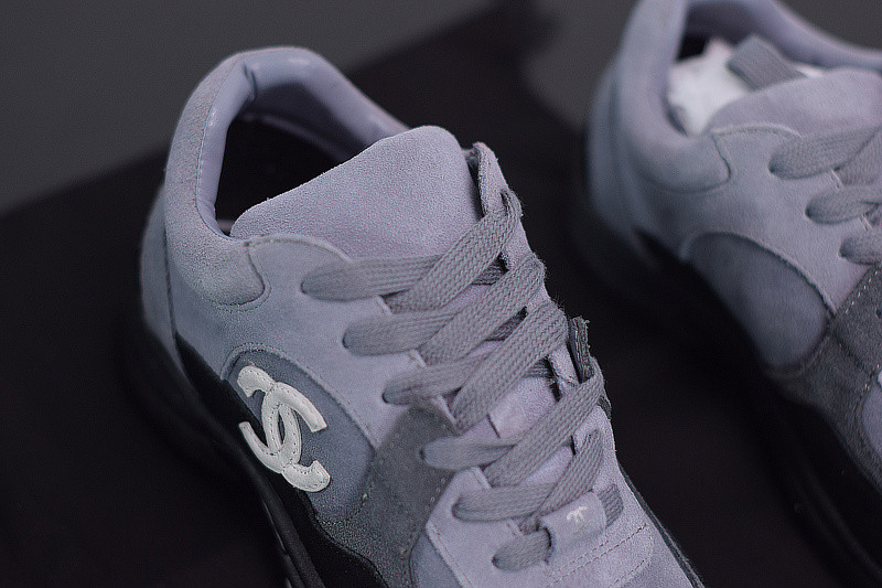 Ch**el sneaker