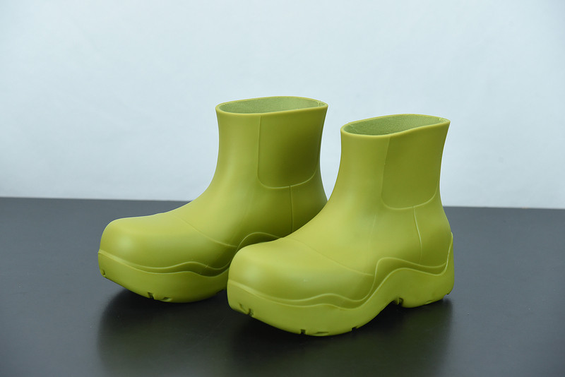 b0tte*a Ven*ta sneaker