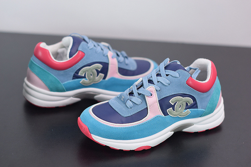 Ch**el sneaker