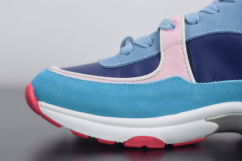 Ch**el sneaker