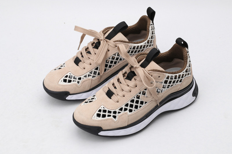 Ch**el sneaker