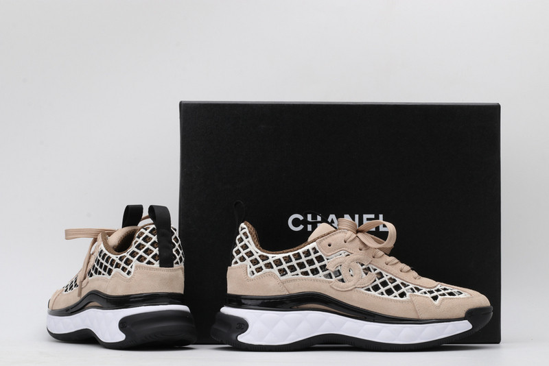 Ch**el sneaker