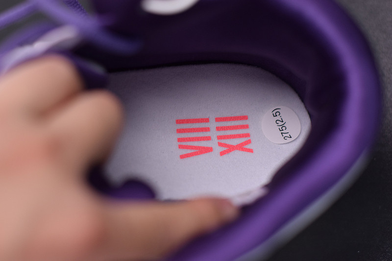 NIKE KYRIE 