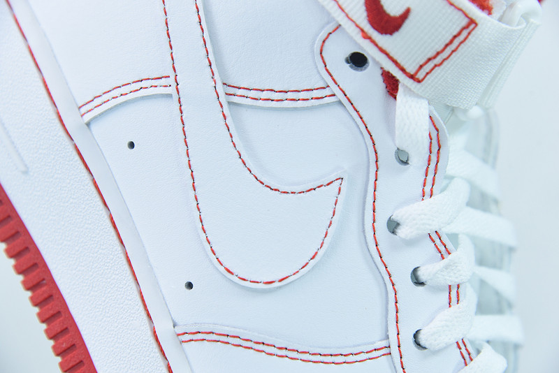NIKE AIR FORCE 1 HIGH 