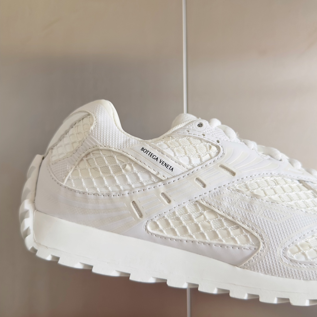 bo*te*ga Ve*ne*ta orbit sneaker