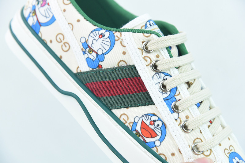 G*u*i sneaker