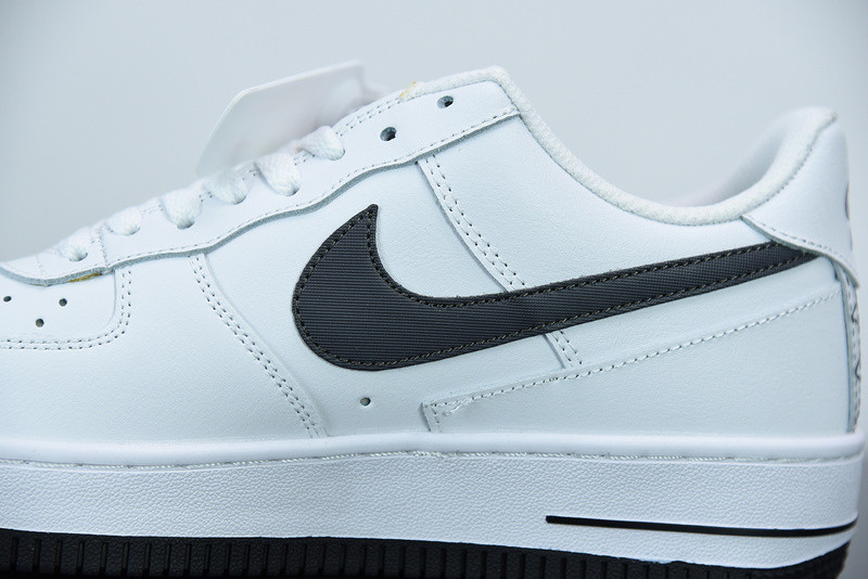 NIKE AIR FORCE 1 LOW IN WHITE AND GREY DD7113-100