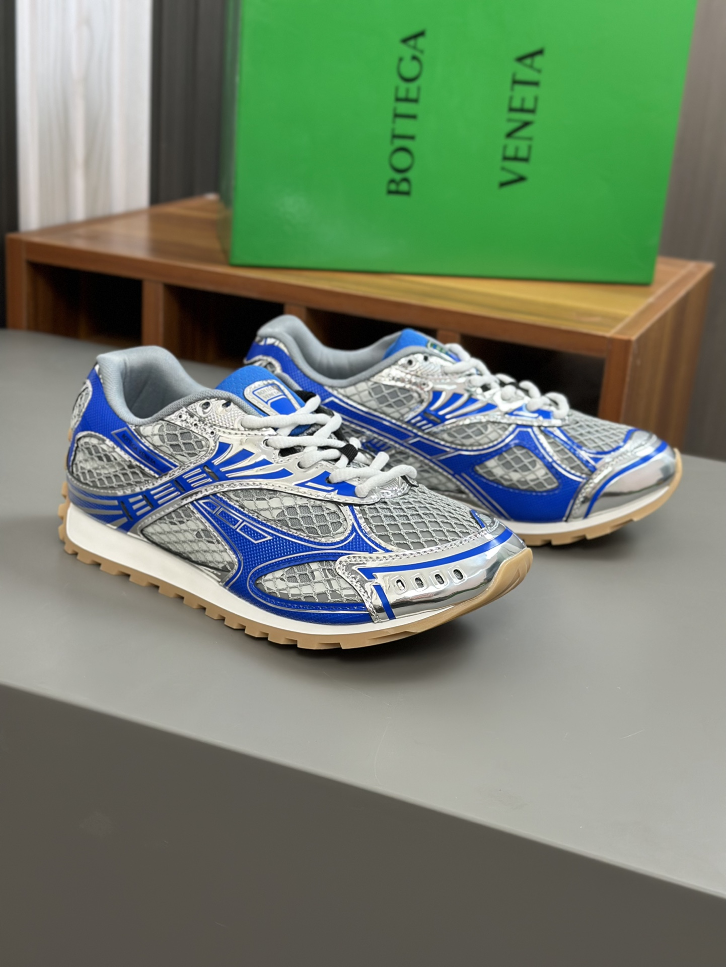 bo*te*ga Ve*ne*ta orbit sneaker