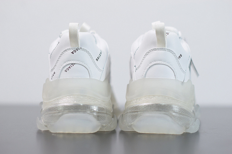 BC TRIPLE S TRAINER  524039 W09E1 2021