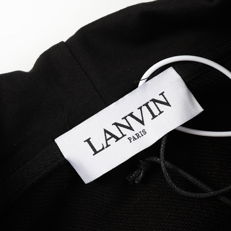 Lanu1n clothes