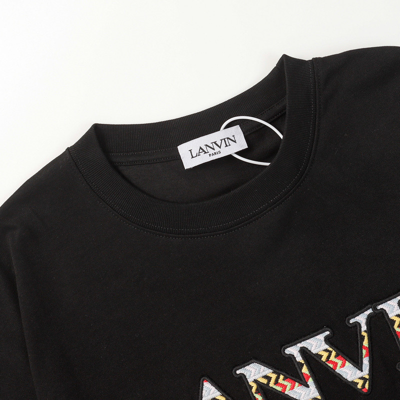 Lanu1n clothes