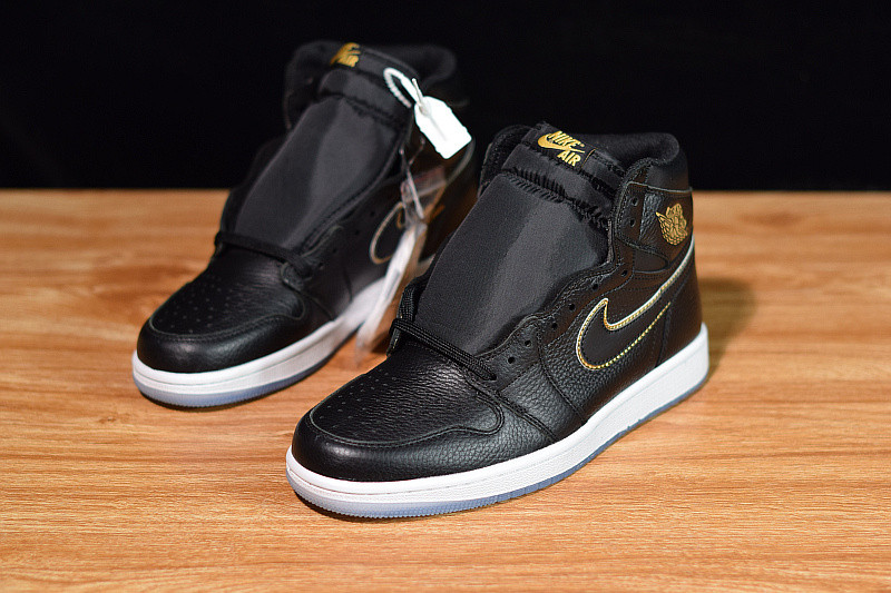 AIR JORDAN 1 RETRO HIGH CITY OF FLIGHT 555088-031