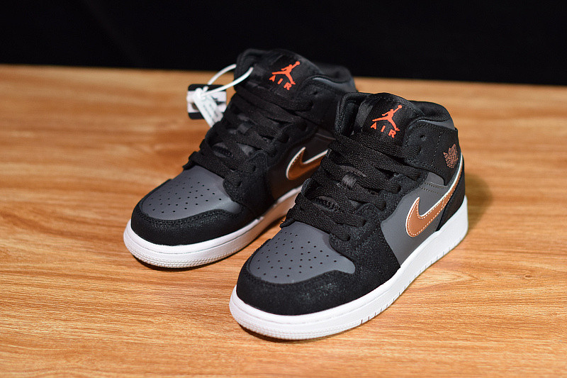 AIR JORDAN 1 RETRO HIGH GS 705300-006