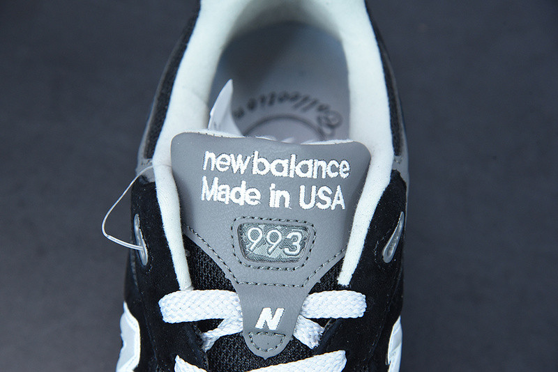 new Ba1an*e sneaker x09c3