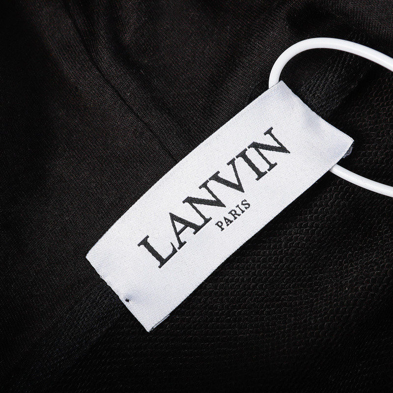 Lanu1n clothes