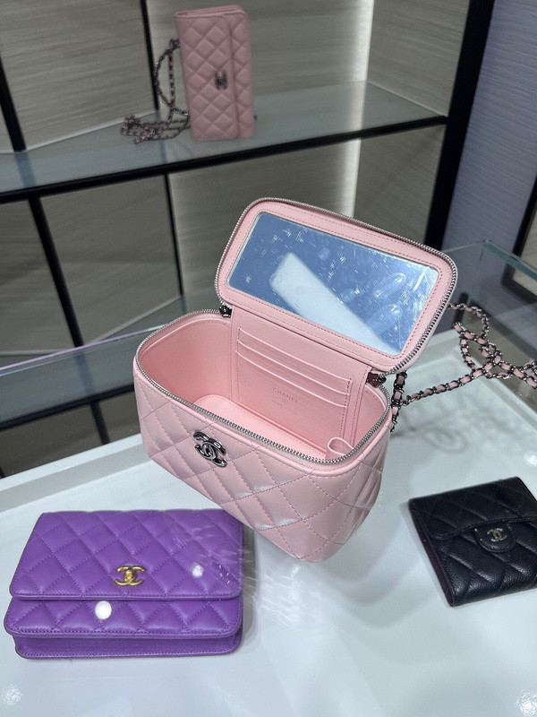 Ch*el purse