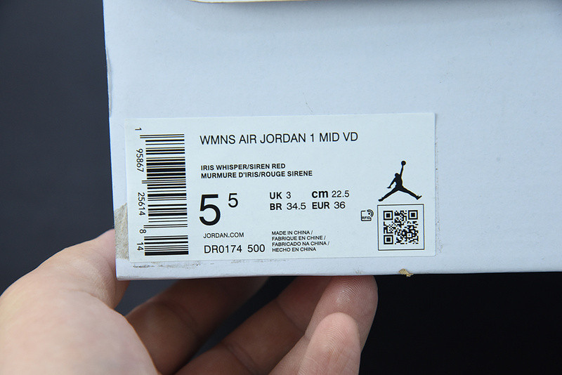 AIR JORDAN 1 MID VALENTINE