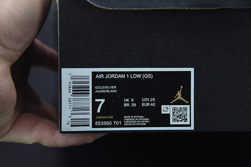 AIR JORDAN 1 LOW GS "UNIVERSITY GOLD" 553560-701
