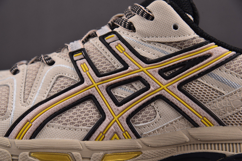 As1cs gel‑kahana 8 low‑top brown 1012a978‑201