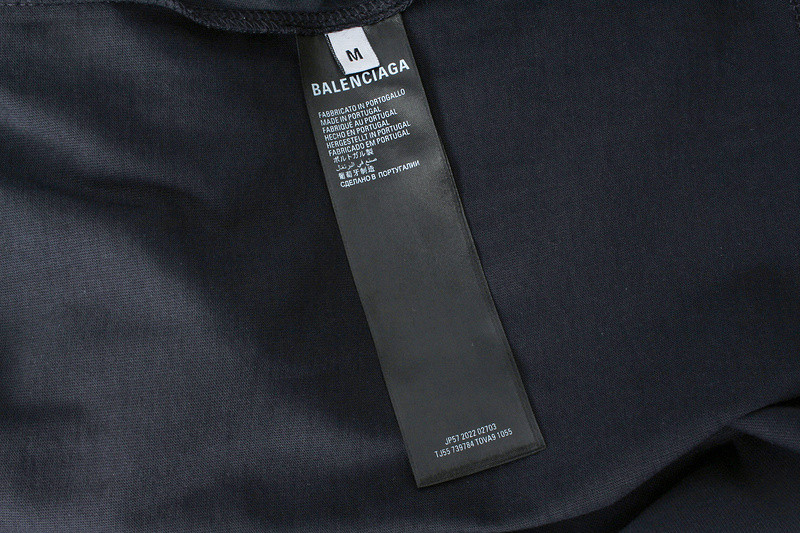 Ba1en*iaga clothes